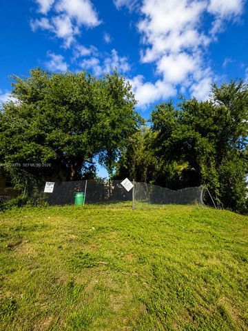 5650 N Miami Ave, Miami, FL 33127