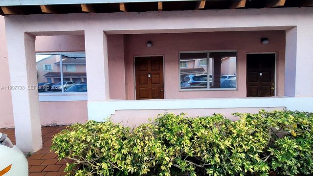 8017 Lake Dr 103, Doral, FL 33166