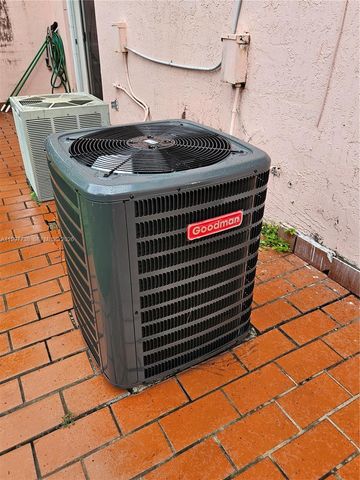 8017 Lake Dr 103, Doral, FL 33166