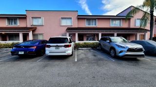 8017 Lake Dr 103, Doral, FL 33166