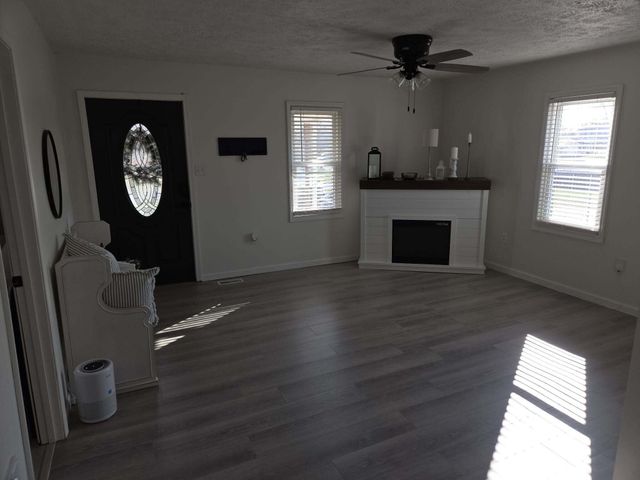 5205 Fike Road, Waco, KY 40385