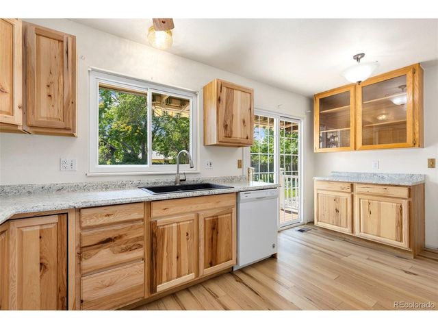 946 W Willow St, Louisville, CO 80027