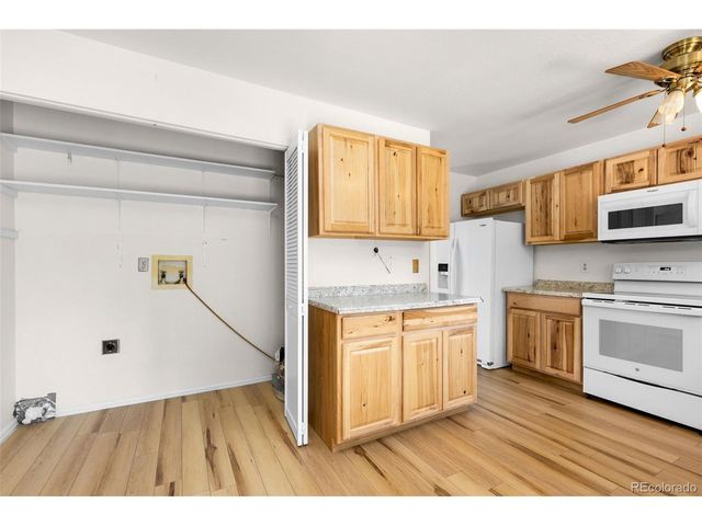 946 W Willow St, Louisville, CO 80027