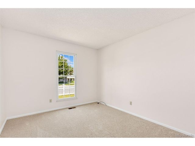 946 W Willow St, Louisville, CO 80027