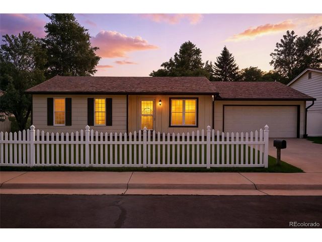 946 W Willow St, Louisville, CO 80027