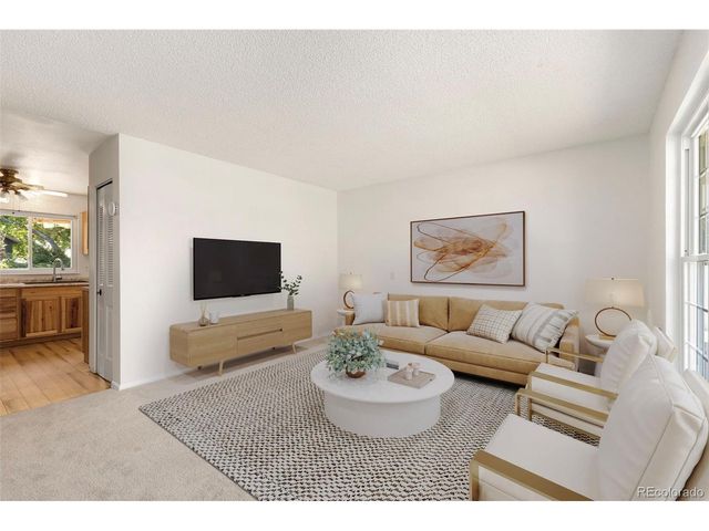 946 W Willow St, Louisville, CO 80027