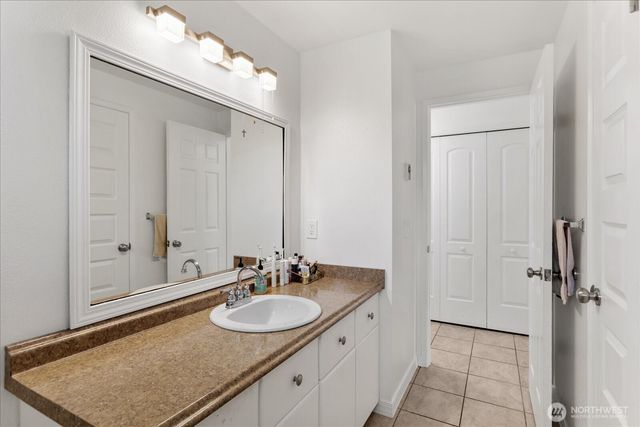 1113 SE 6th Avenue, Oak Harbor, WA 98277