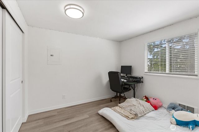 1113 SE 6th Avenue, Oak Harbor, WA 98277