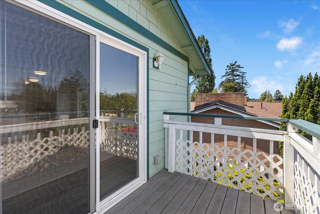 1113 SE 6th Avenue, Oak Harbor, WA 98277
