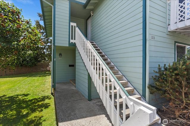1113 SE 6th Avenue, Oak Harbor, WA 98277