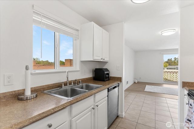 1113 SE 6th Avenue, Oak Harbor, WA 98277