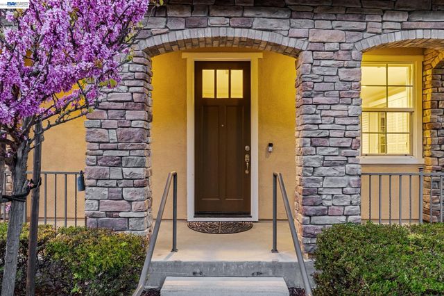 380 Elworthy Ranch Cir, Danville, CA 94526