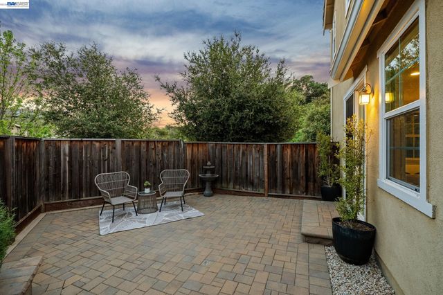 380 Elworthy Ranch Cir, Danville, CA 94526