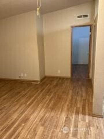 520 N Duckabush Drive W, Hoodsport, WA 98548