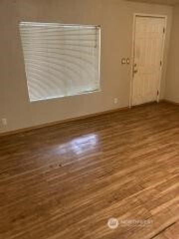520 N Duckabush Drive W, Hoodsport, WA 98548