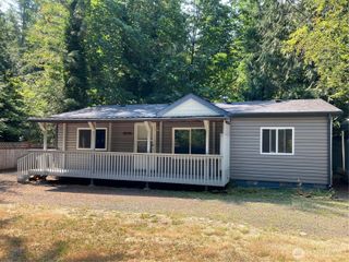 520 N Duckabush Drive W, Hoodsport, WA 98548