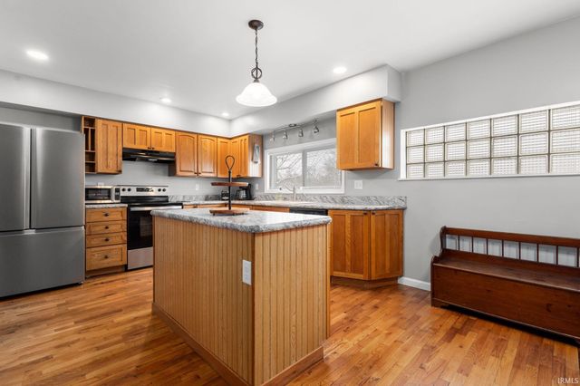 19617 Cleveland Road, South Bend, IN 46637