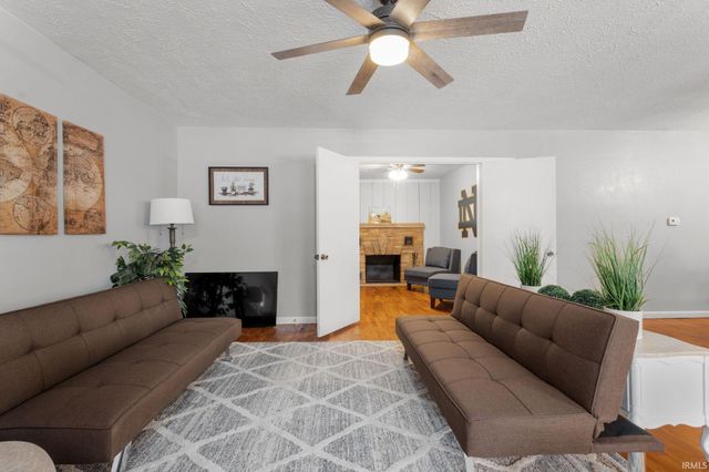 19617 Cleveland Road, South Bend, IN 46637