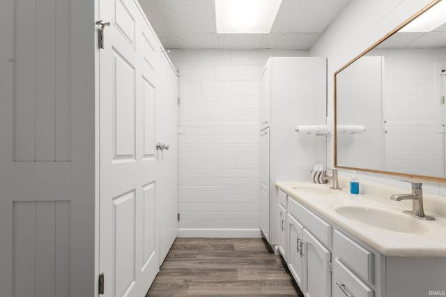 19617 Cleveland Road, South Bend, IN 46637