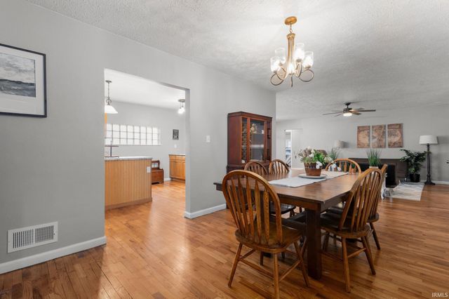 19617 Cleveland Road, South Bend, IN 46637