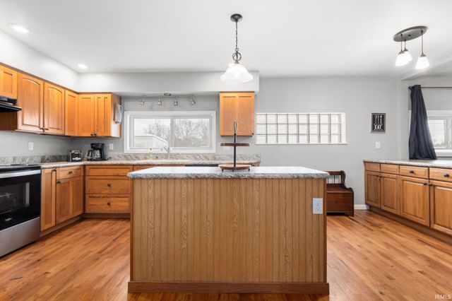 19617 Cleveland Road, South Bend, IN 46637