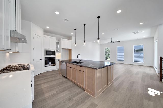 4404 Anthony Court Lane, Seabrook, TX 77586