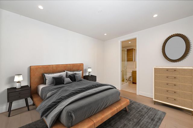 2047 Westcreek Lane 801, Houston, TX 77027