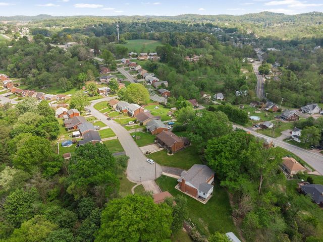 44 Chris Court, Plum Boro, PA 15239