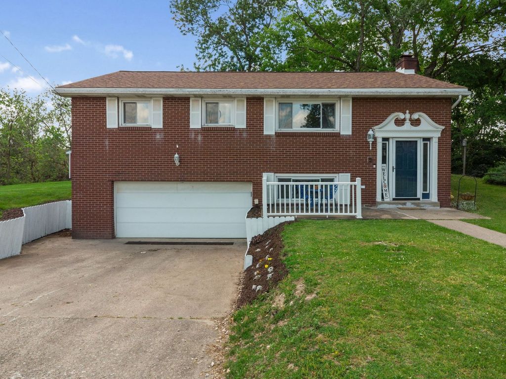 44 Chris Court, Plum Boro, PA 15239