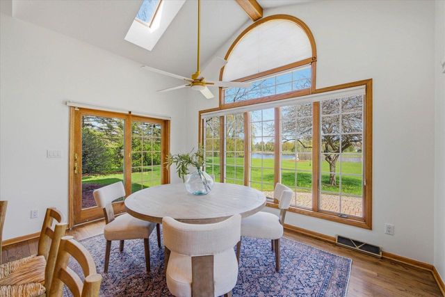 11020 Brighton PLACE, Mequon, WI 53097