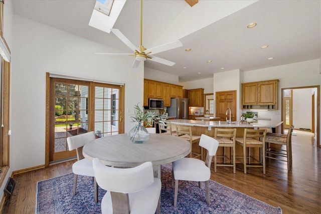 11020 Brighton PLACE, Mequon, WI 53097