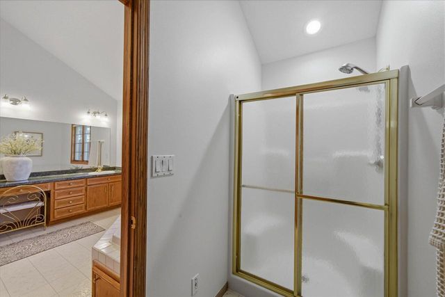 11020 Brighton PLACE, Mequon, WI 53097