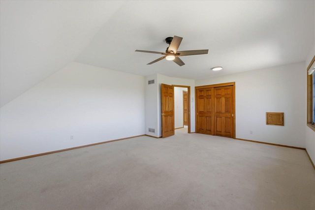 11020 Brighton PLACE, Mequon, WI 53097