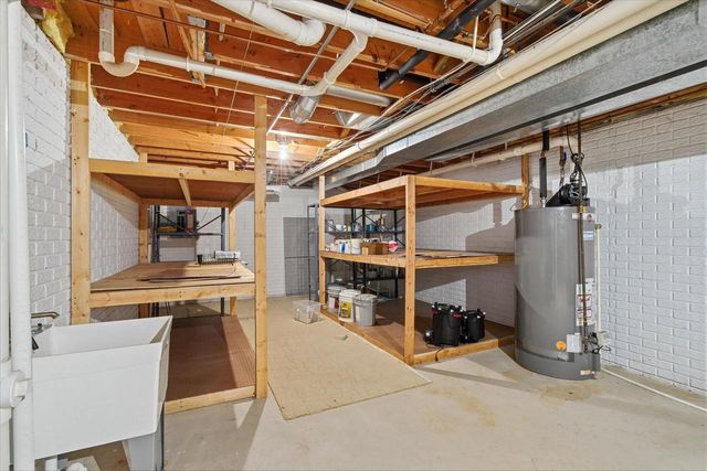 11020 Brighton PLACE, Mequon, WI 53097