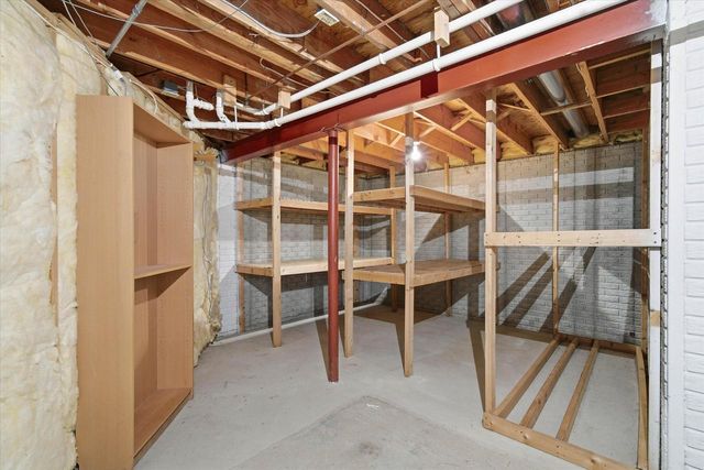 11020 Brighton PLACE, Mequon, WI 53097