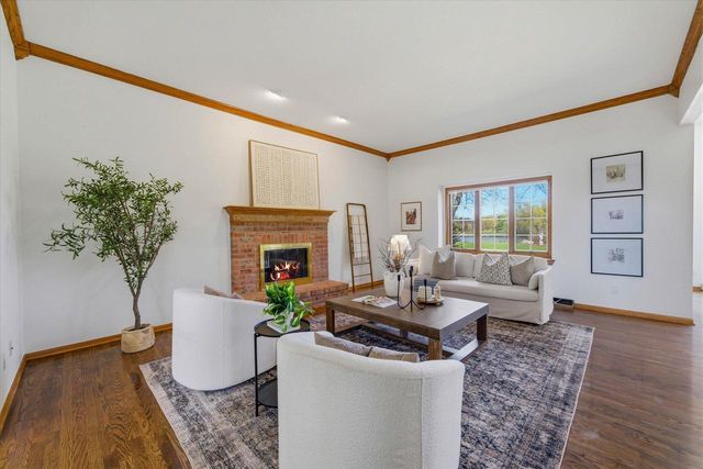 11020 Brighton PLACE, Mequon, WI 53097