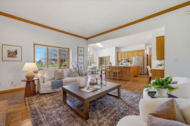 11020 Brighton PLACE, Mequon, WI 53097