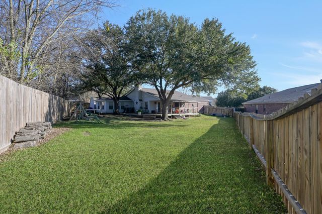 13314 Hilltop Circle, Willis, TX 77318