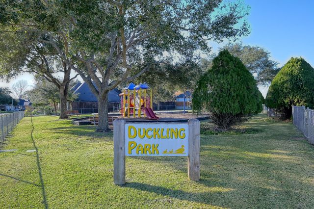 13314 Hilltop Circle, Willis, TX 77318