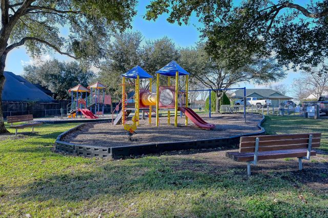 13314 Hilltop Circle, Willis, TX 77318