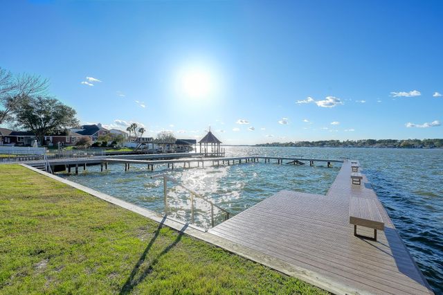 13314 Hilltop Circle, Willis, TX 77318