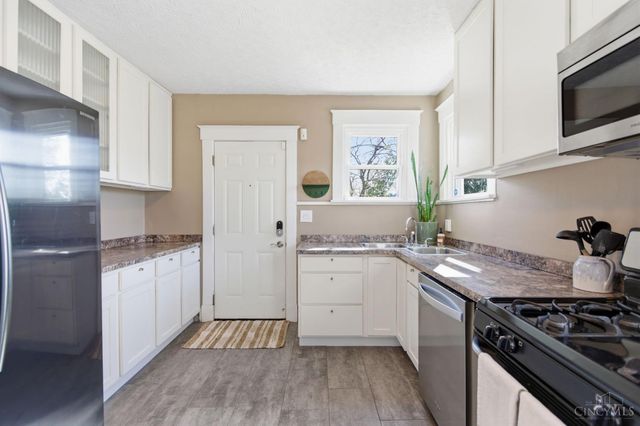 6867 Hurd Avenue, Columbia Twp, OH 45227