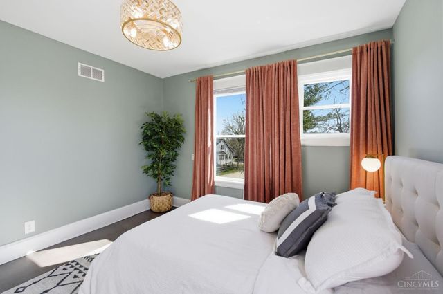 6867 Hurd Avenue, Columbia Twp, OH 45227