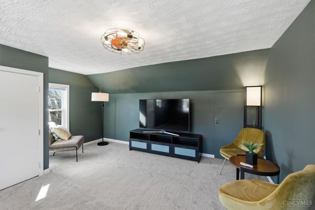 6867 Hurd Avenue, Columbia Twp, OH 45227