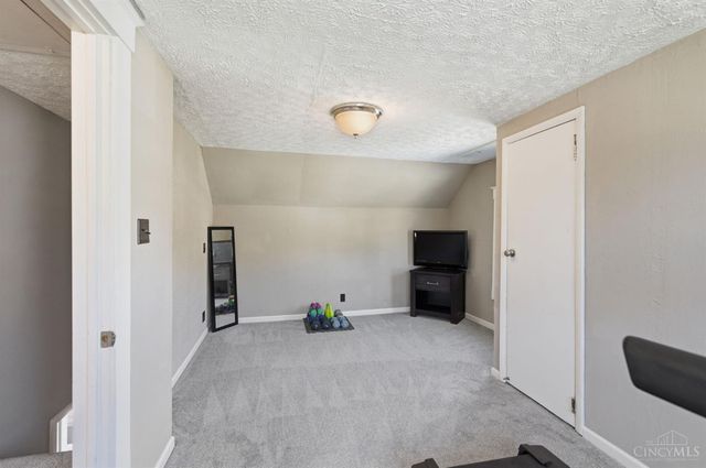 6867 Hurd Avenue, Columbia Twp, OH 45227