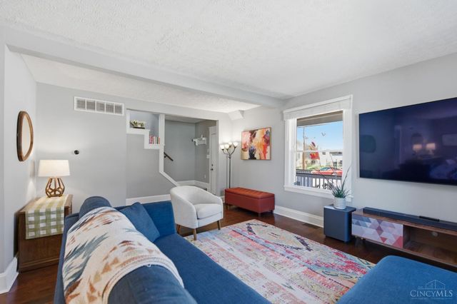 6867 Hurd Avenue, Columbia Twp, OH 45227