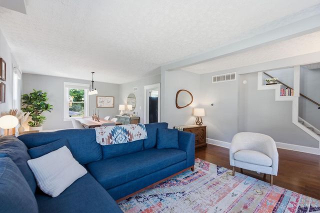 6867 Hurd Avenue, Columbia Twp, OH 45227