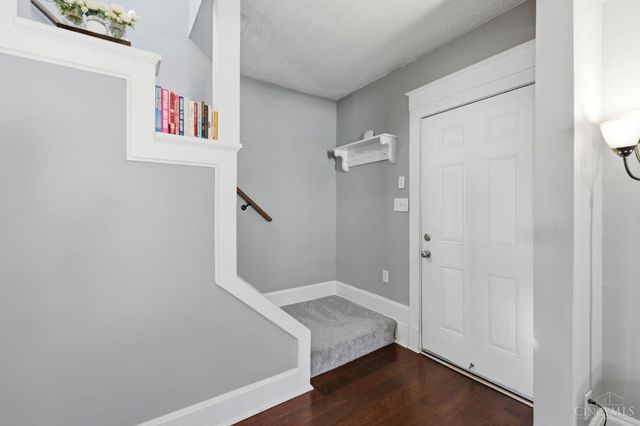 6867 Hurd Avenue, Columbia Twp, OH 45227