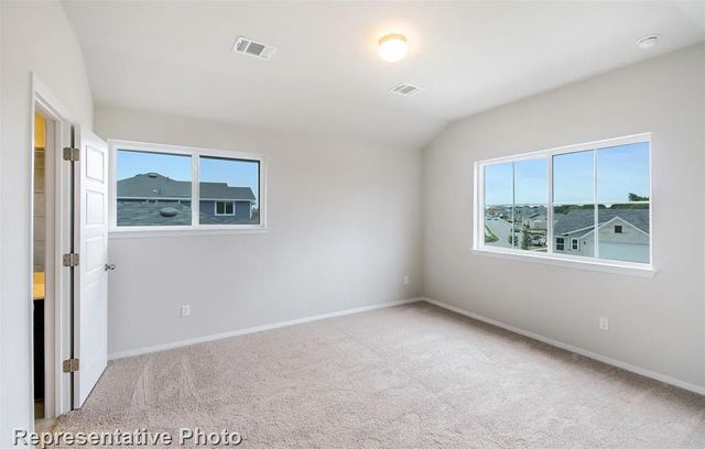 200 Insider LOOP, Elgin, TX 78621