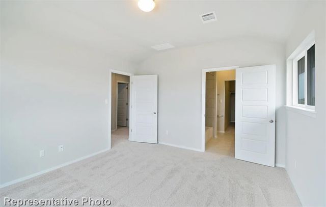 200 Insider LOOP, Elgin, TX 78621